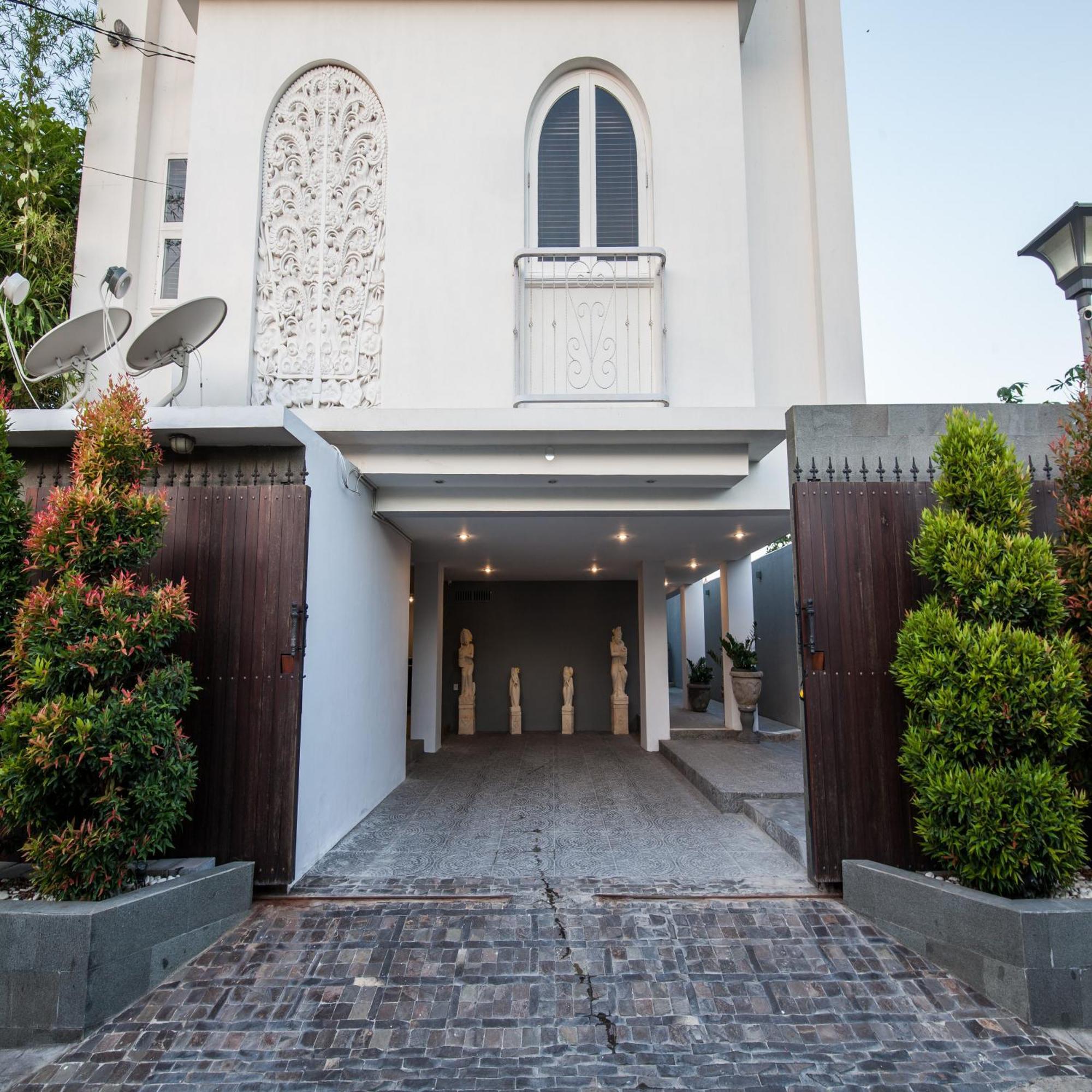 The Lavana Batavia Residence Umalas スミニャック エクステリア 写真
