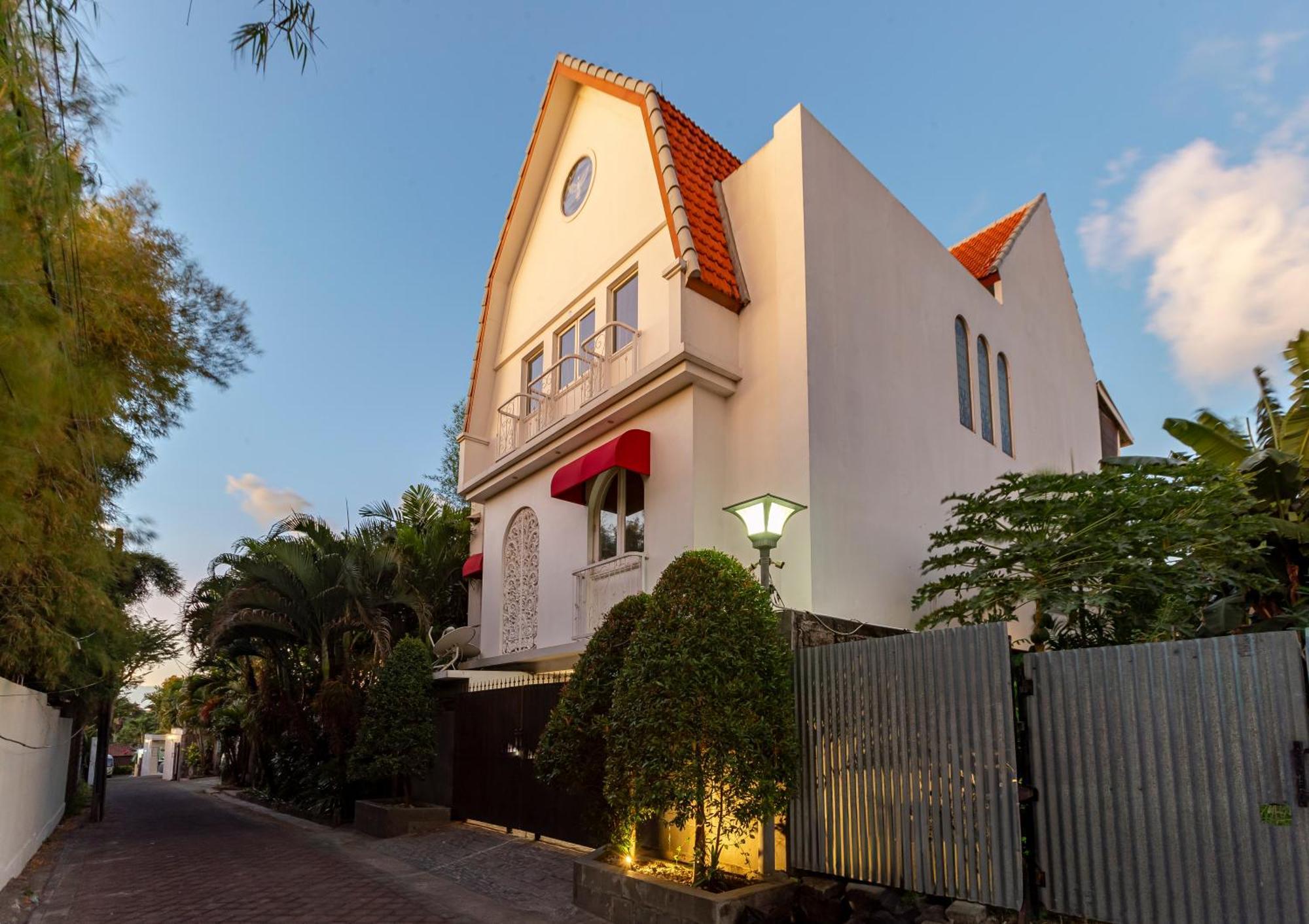 The Lavana Batavia Residence Umalas スミニャック エクステリア 写真